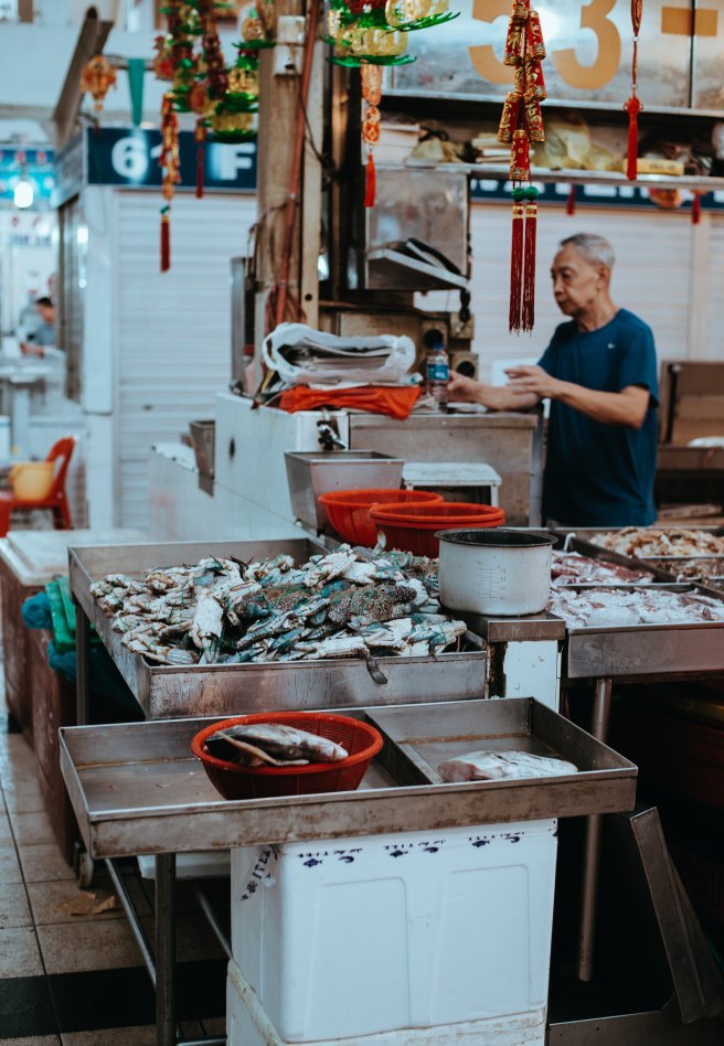 fish-market-man